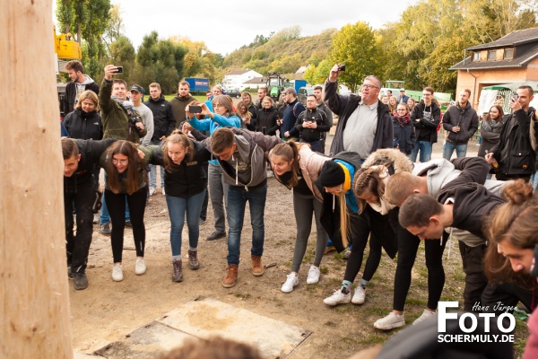 2019.10.05_Kirmesbaumstellen KB 19 Niederbrechen (101 von 107)