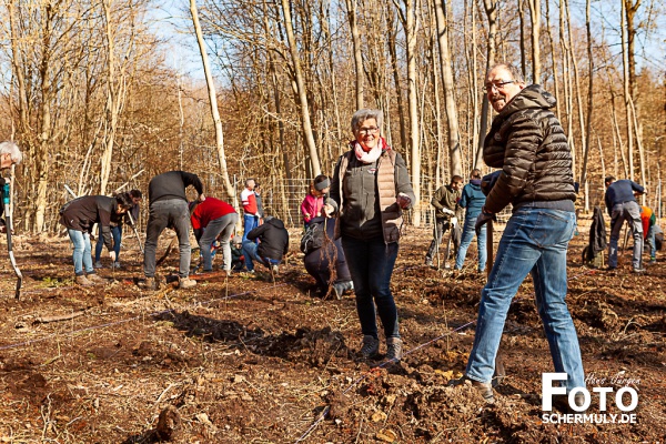 2022.03.19_1250 Baum-Pfanzaktion in Oberbrechen (98 von 157)