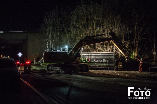 2015.04.10+11_Autobahnbrücke Niederbrechen wird abgerissen (3 von 26)