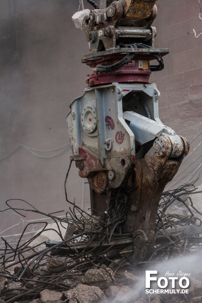2015.04.11_Autobahnbrücke Niederbrechen wird abgerissen_009