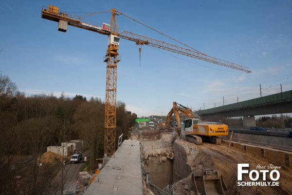 2015.04.11_Autobahnbrücke Niederbrechen wird abgerissen_013