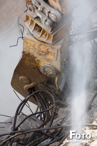 2015.04.11_Autobahnbrücke Niederbrechen wird abgerissen_019